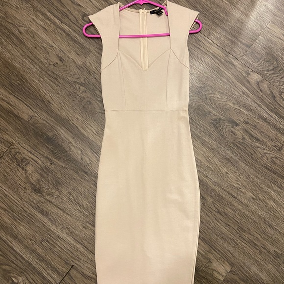 GORGEOUS CREAM DRESS SIZE SMALL - Picture 4 of 4